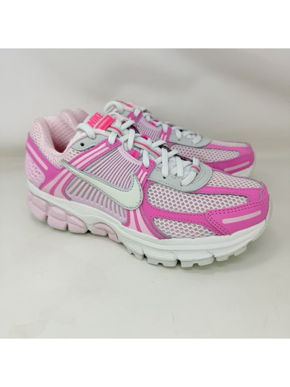 Nike Air Zoom Vomero 5 Athletic Shoes Hyper Pink Women’s Size 7.5